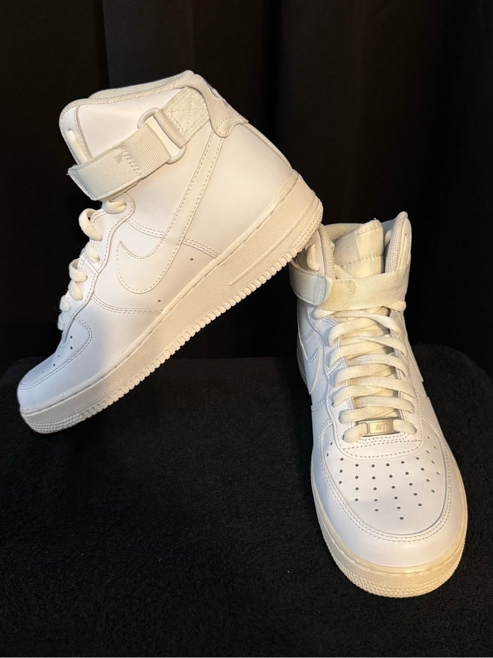 Nike Air Men’s White High-Top Athletic Sneakers